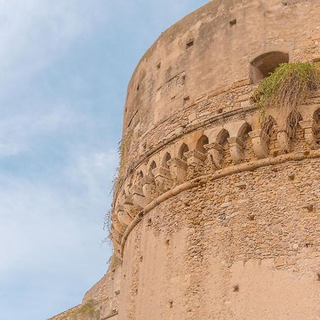Storia & Mare - Free Parking - Castello Carlo V Apartment Crotone Exterior photo