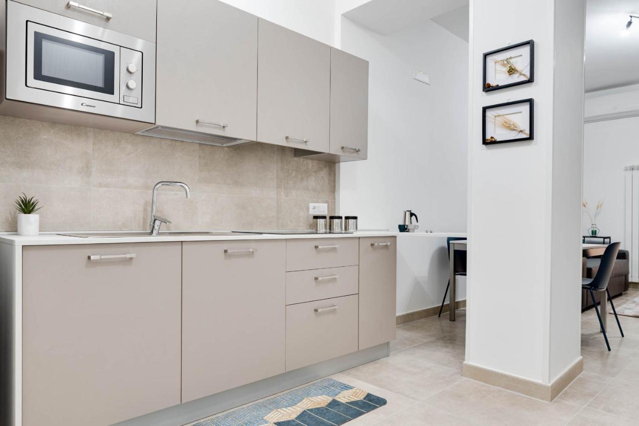 Storia & Mare - Free Parking - Castello Carlo V Apartment Crotone Exterior photo